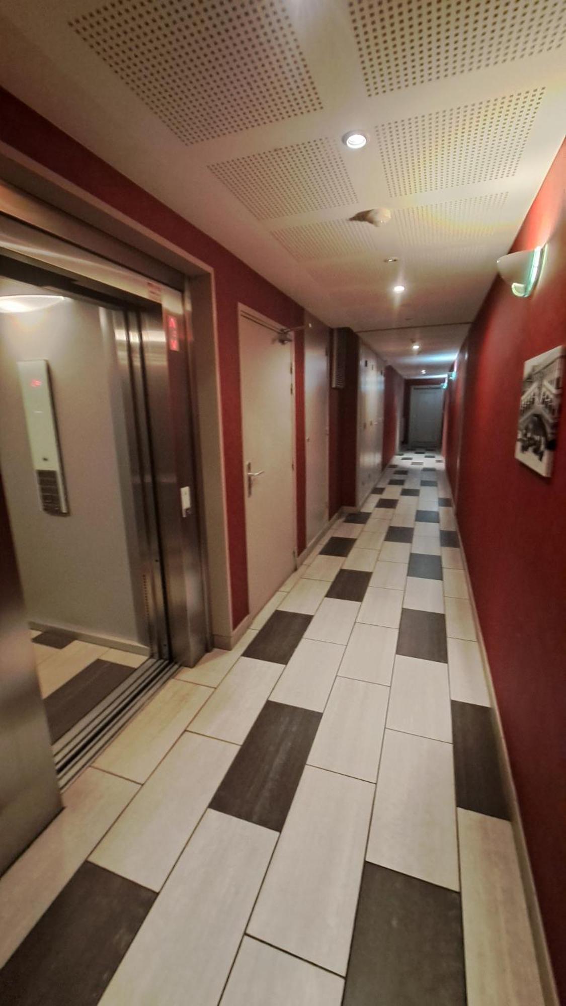 Appartement Cosy 3 Pieces Avec Garage Privatif Saint-Priest  Eksteriør billede